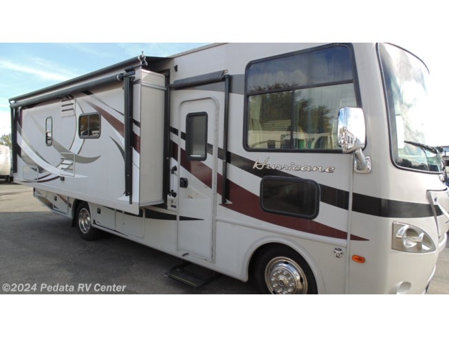 2014 Thor Motor Coach Hurricane 27K w/1sld - Used Class A For Sale by Pedata RV Center in Tucson, Arizona