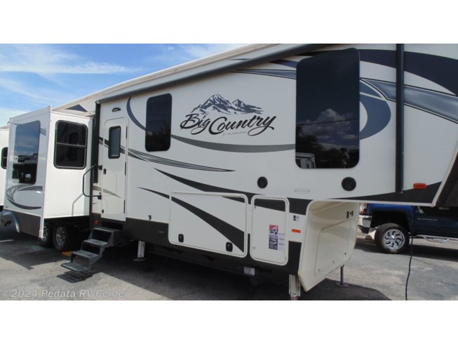2016 Heartland Big Country BC 4010RD w/5slds - Used Fifth Wheel For Sale by Pedata RV Center in Tucson, Arizona
