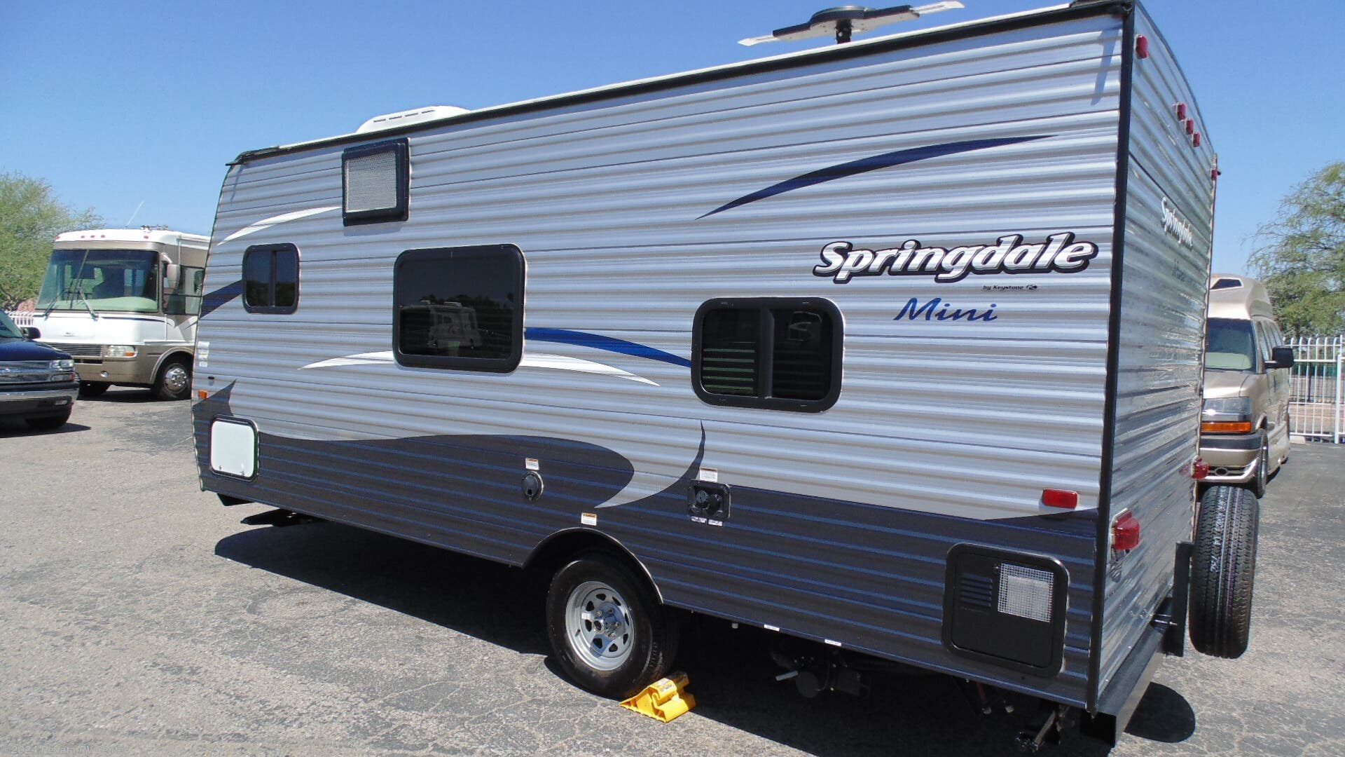 2018 springdale mini travel trailer