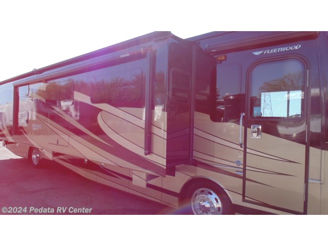 2016 Fleetwood Discovery 40G - Used Diesel Pusher For Sale by Pedata RV Center in Tucson, Arizona