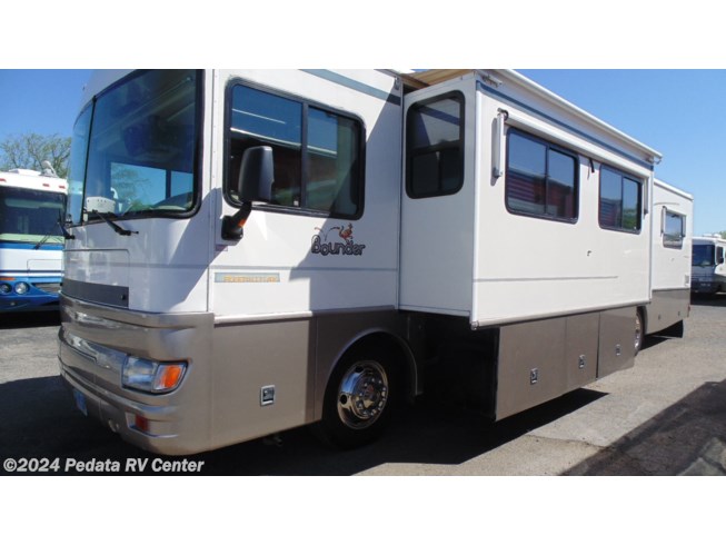 Used 2002 Fleetwood Bounder Diesel 39Z w/1sld available in Tucson, Arizona