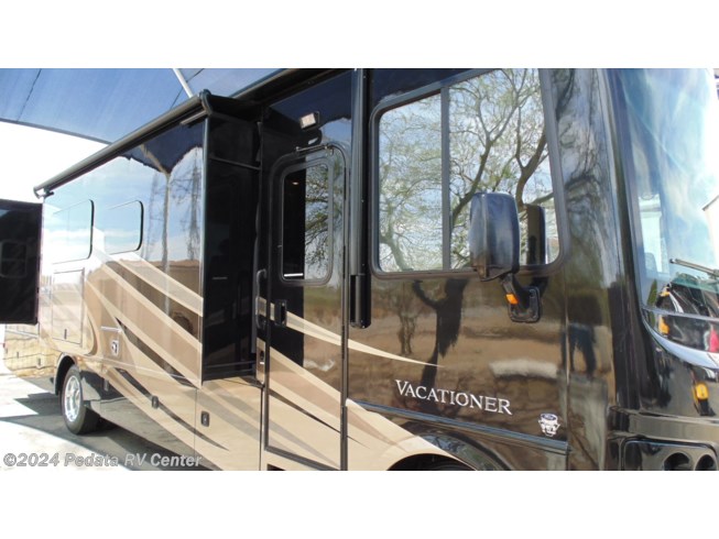 2016 Holiday Rambler Vacationer 36SBT w/3slds - Used Class A For Sale by Pedata RV Center in Tucson, Arizona