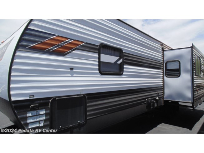 Used 2020 Forest River Wildwood 27RKS w/1sld available in Tucson, Arizona