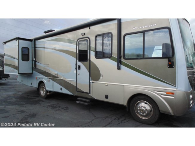 2005 Fleetwood Southwind 32V w/2slds - Used Class A For Sale by Pedata RV Center in Tucson, Arizona