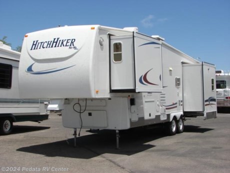 &lt;p&gt;&amp;nbsp;&lt;/p&gt;

&lt;p&gt;This Nuwa Discover America Luxury Suite is great and relatively short fifth wheel, ready for adventure.&amp;nbsp; Features include: LCD TV, encased patio awning, microwave oven, stove, oven, sleeper sofa, surround sound, ceiling fan, fantastic fan, and a built-in computer desk. For complete information call us toll free at 888-545-8314.&lt;/p&gt;

