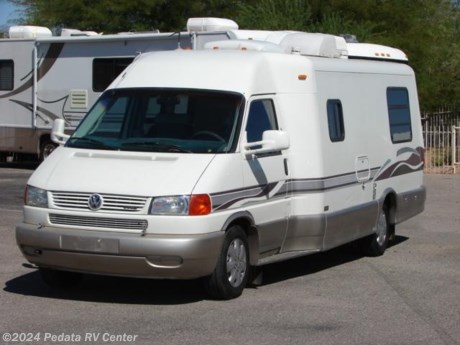 &lt;p&gt;This 2000 Winnebago Rialta is a very hard to find short yet fully self contained RV with everything that you need to enjoy the open road.&amp;nbsp; Features include: microwave, stove, oven, kitchen skylight, small desk, fantastic fan, Onan generator, exterior shower, dinette bed, A/C, and a CB radio. For complete information call us toll free at 888-545-8314.&lt;/p&gt;
