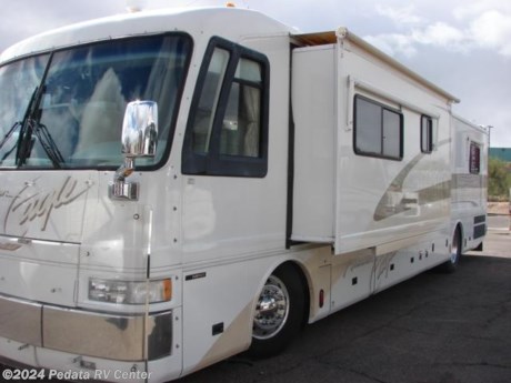 &lt;p&gt;This is a high line unit at a fraction of the original cost! If you have champagne taste and a beer budget this could be the coach for you! This unit shows pride of ownership and is loaded. If you are seriously in the market and looking for a deal you had better call today before it&#39;s gone. Call 866-733-2829 for all the details.&lt;/p&gt;
