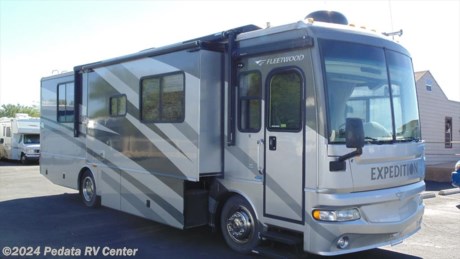 &lt;p&gt;Super clean RV at a super price. Loaded with extras and ready for the open road. Be sure to call 866-733-2829 for a complete list of options on this diesel pusher motorhome before it&#39;s too late.&lt;/p&gt;
