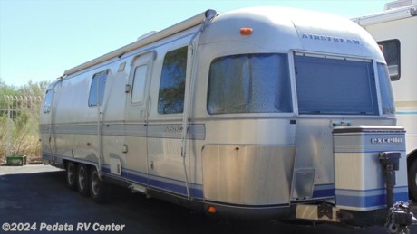 &lt;p&gt;Own a classic travel trailer for pennies on the dollar. Be sure to call 866-733-2829 for a complete list of options on this rv. Hurry it&#39;s sure to go quick!&lt;/p&gt;
