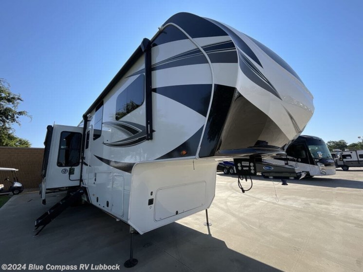 New 2023 Grand Design Solitude 391DL available in Lubbock, Texas