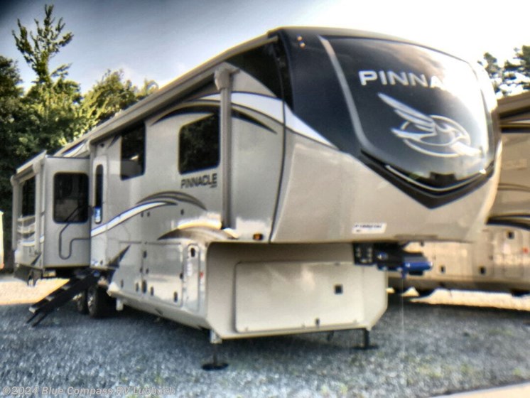 New 2025 Jayco Pinnacle 37MDQS available in Lubbock, Texas