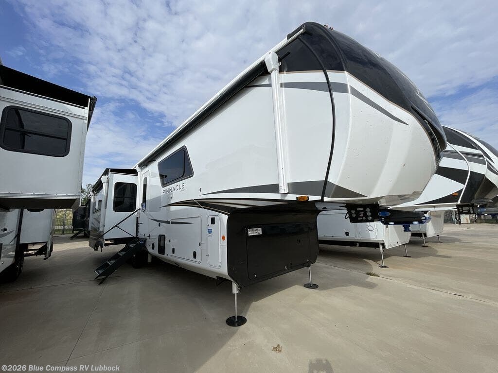 2025 Pinnacle 36FBTS by Jayco from Blue Compass RV Lubbock in Lubbock, Texas