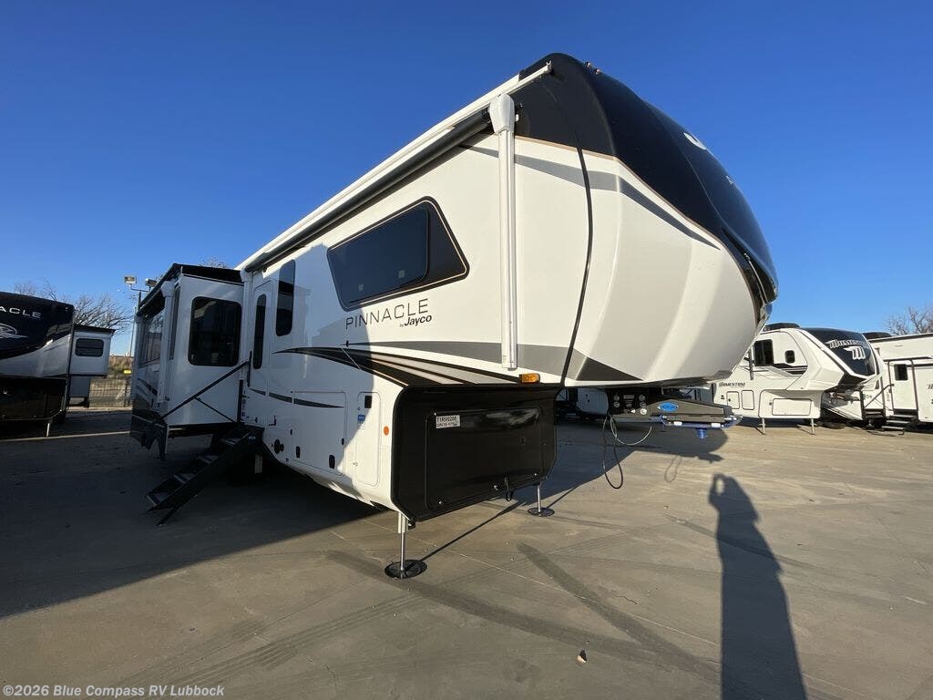 New 2026 Jayco Pinnacle 32RLTS available in Lubbock, Texas