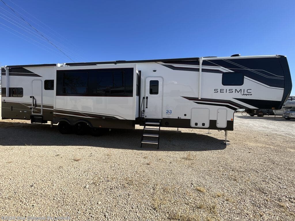 2026 Seismic 395 by Jayco from Blue Compass RV Lubbock in Lubbock, Texas