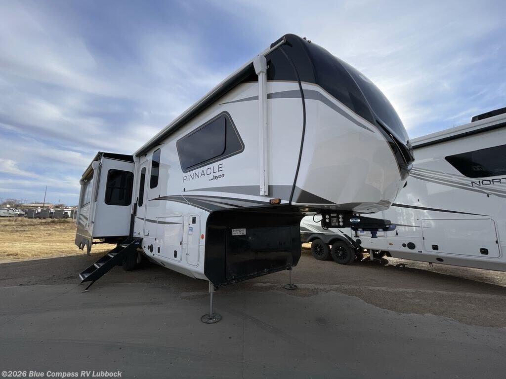 New 2026 Jayco Pinnacle 32RLTS available in Lubbock, Texas