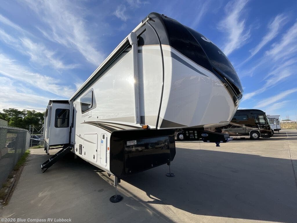 New 2026 Jayco Pinnacle 38FBRK available in Lubbock, Texas