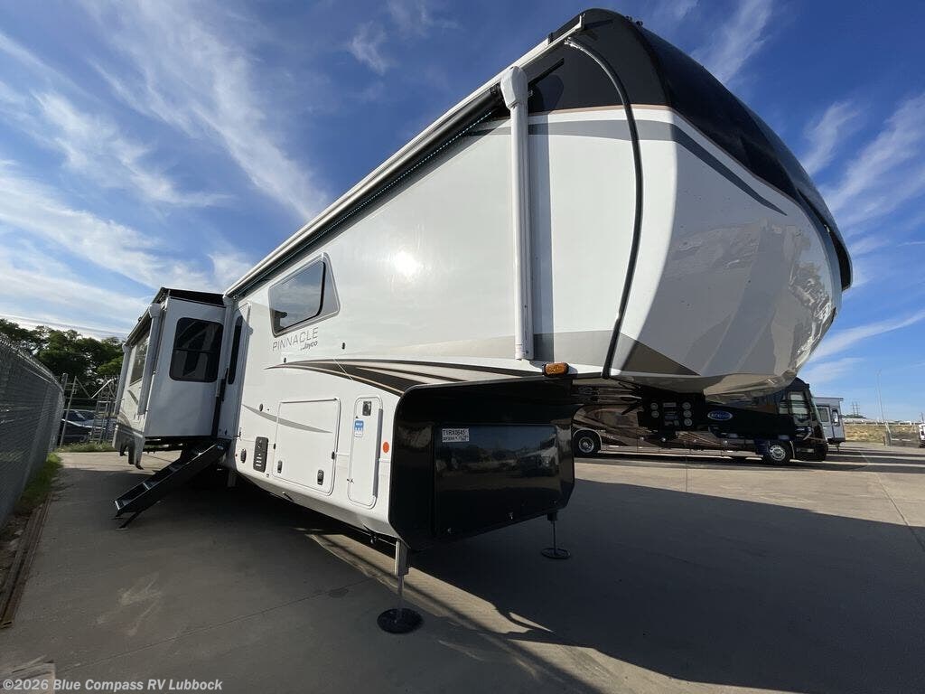 2026 Pinnacle 38FBRK by Jayco from Blue Compass RV Lubbock in Lubbock, Texas