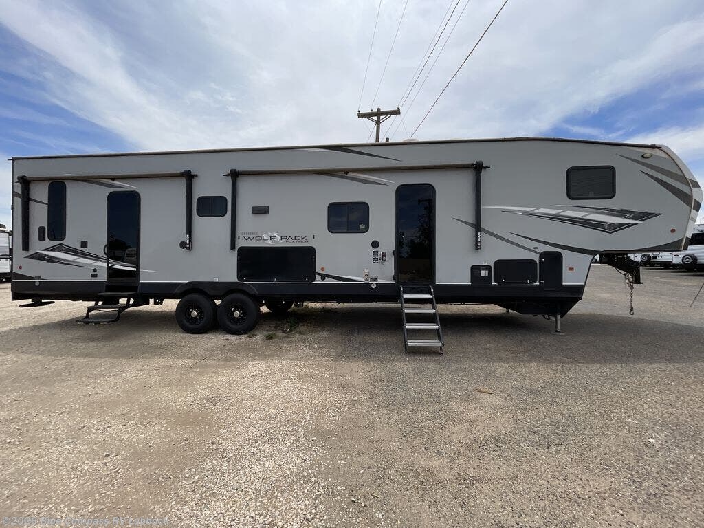 2022 Forest River Cherokee Wolf Pack 365PACK16 - Used Toy Hauler For Sale by Blue Compass RV Lubbock in Lubbock, Texas