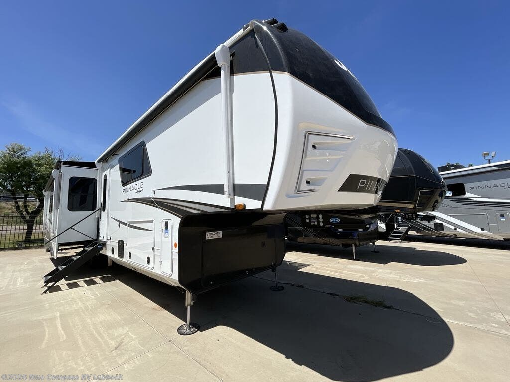 2026 Pinnacle 38FBRK by Jayco from Blue Compass RV Lubbock in Lubbock, Texas