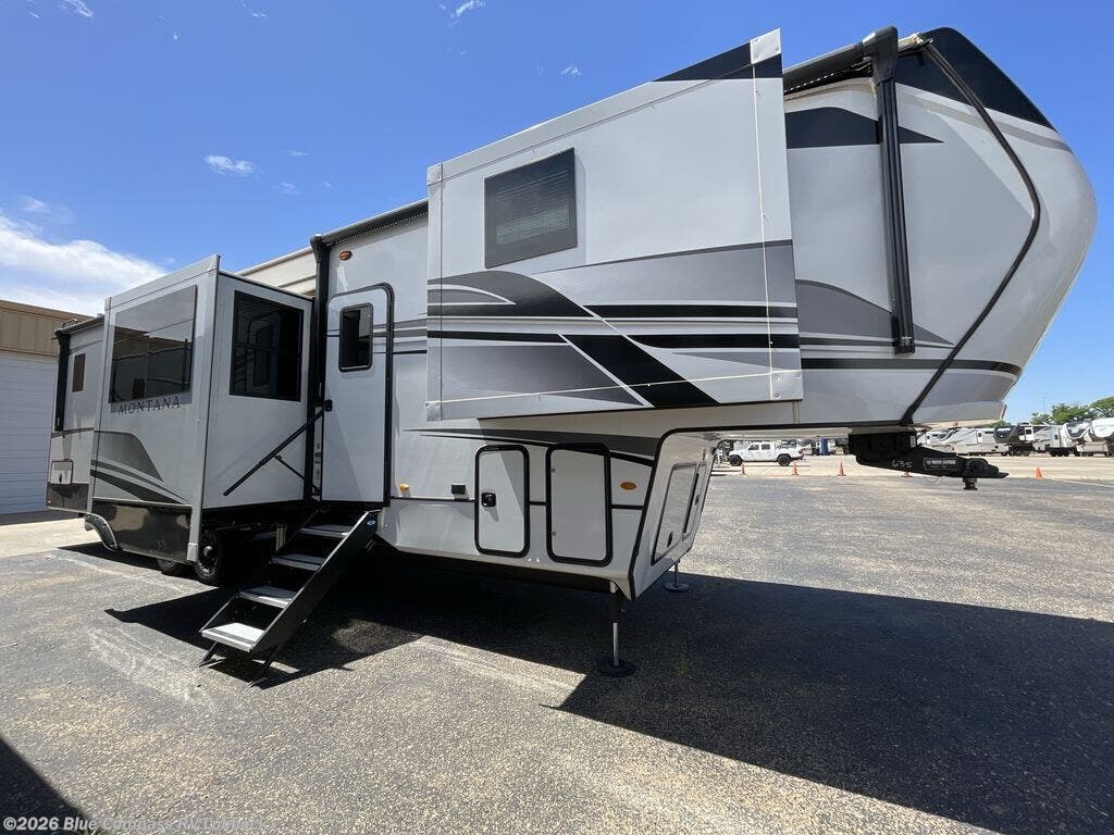 2025 Montana 3795FK by Keystone from Blue Compass RV Lubbock in Lubbock, Texas