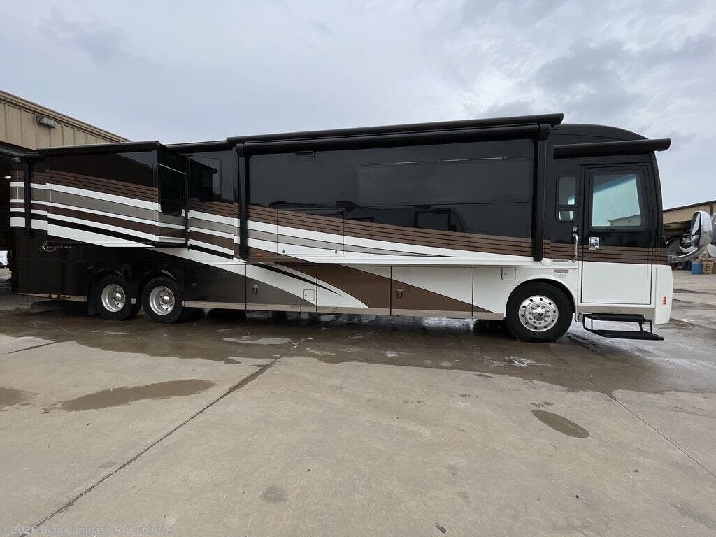 2017 Ellipse 42QD by Winnebago from Blue Compass RV Lubbock in Lubbock, Texas