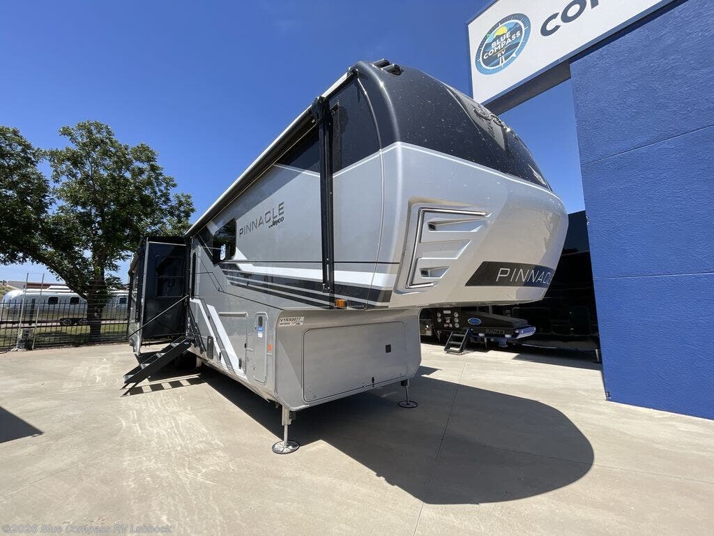 2027 Pinnacle 38FBRK by Jayco from Blue Compass RV Lubbock in Lubbock, Texas