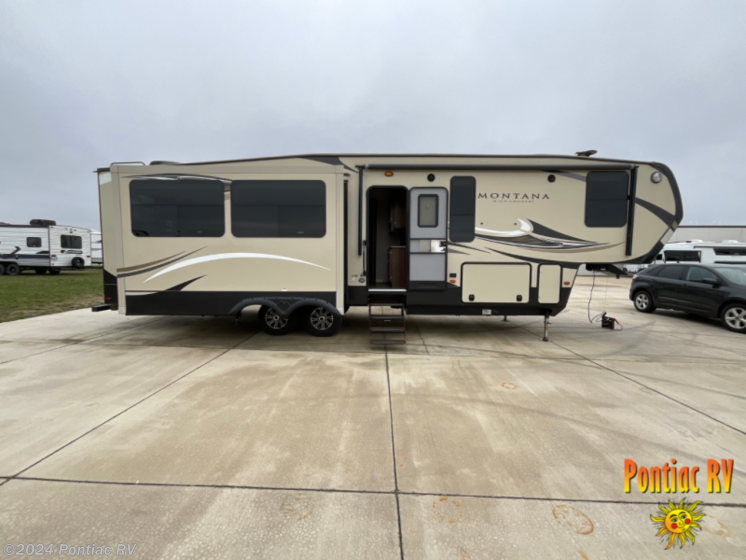 Used 2017 Keystone Montana High Country 353RL available in Pontiac, Illinois