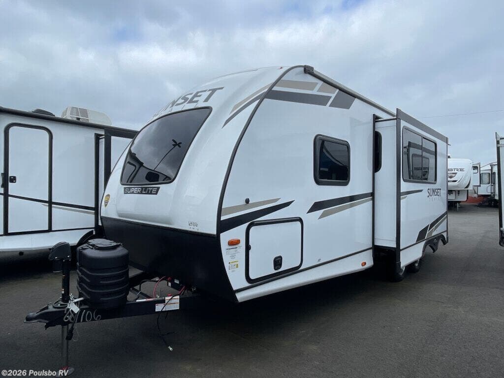 2024 CrossRoads Sunset Trail Super Lite Sunset Trail Super Lite - New Travel Trailer For Sale by Poulsbo RV in Kent, Washington features Awning