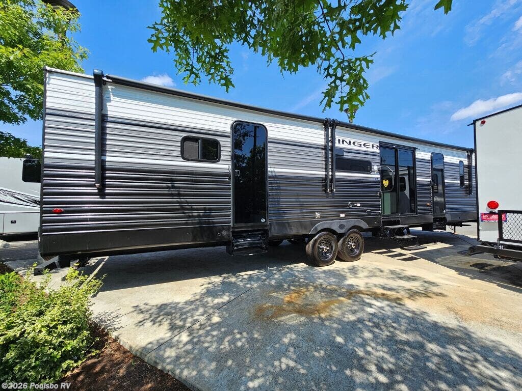 New 2026 CrossRoads Zinger ZR390DB available in Kent, Washington