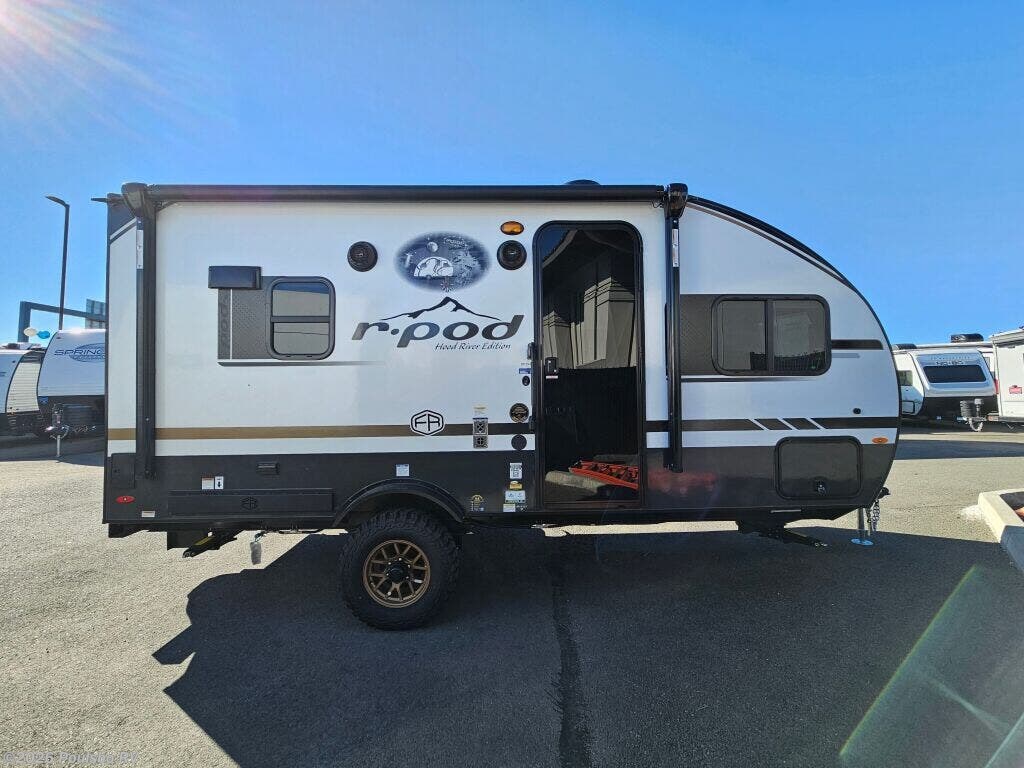 2026 Forest River R-Pod RP-194 - New Travel Trailer For Sale by Poulsbo RV in Kent, Washington features Awning