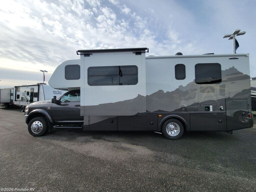 2024 Isata 5 Series Isata 5 Series by Dynamax Corp from Poulsbo RV in Kent, Washington