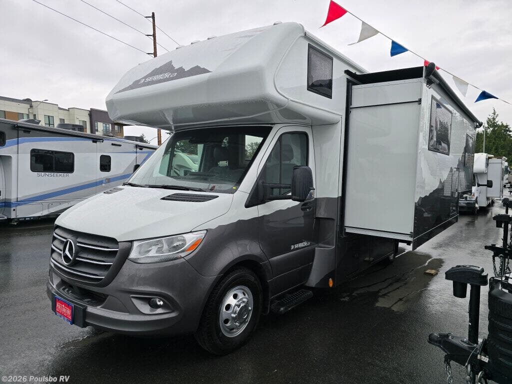 2025 Isata 3 Series Isata 3 Series by Dynamax Corp from Poulsbo RV in Kent, Washington