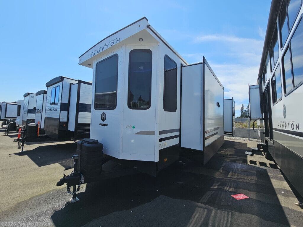 2026 Hampton Hampton by CrossRoads from Poulsbo RV Kent in Kent, Washington