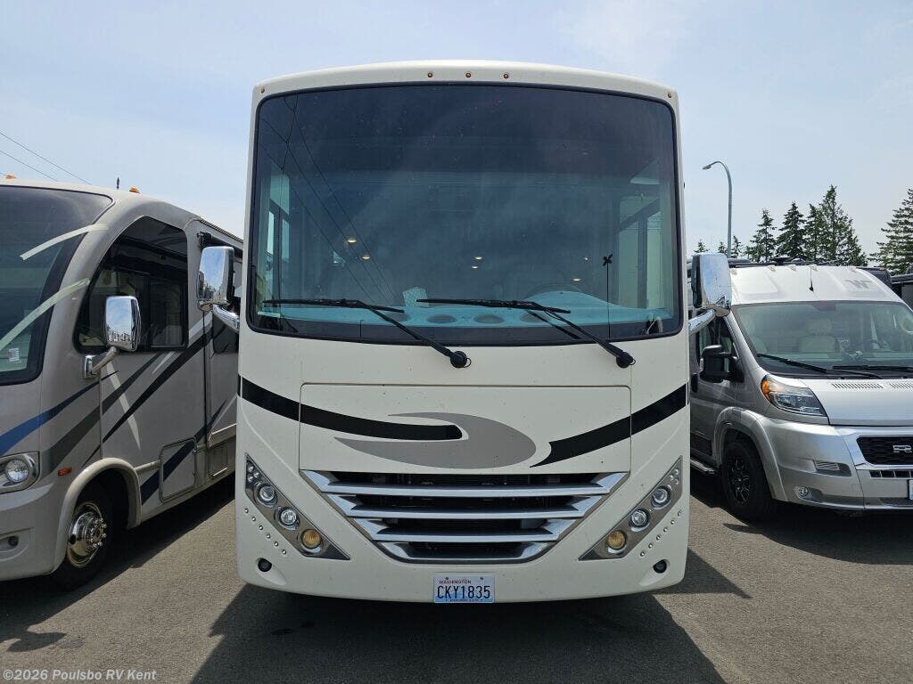 2018 Thor Motor Coach Hurricane Hurricane - Used Class A For Sale by Poulsbo RV Kent in Kent, Washington features Awning