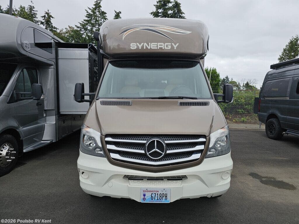 2016 Thor Motor Coach Synergy Synergy - Used Class C For Sale by Poulsbo RV Kent in Kent, Washington features Awning