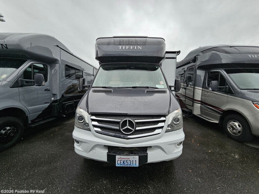 2018 Tiffin Wayfarer Wayfarer - Used Class C For Sale by Poulsbo RV Kent in Kent, Washington features Awning