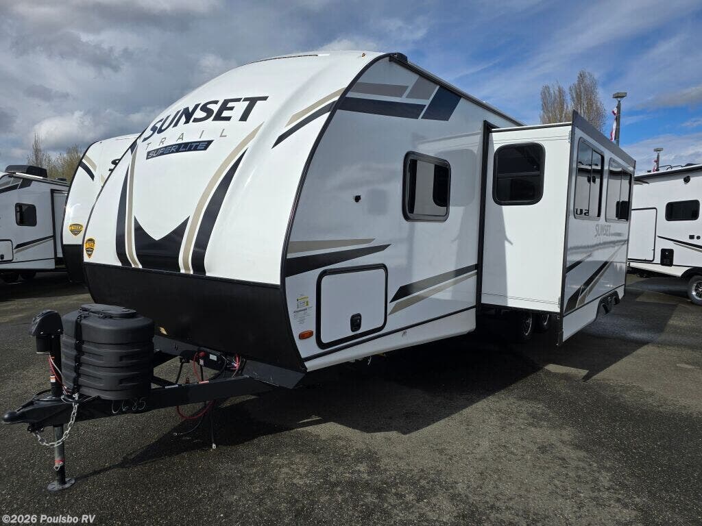 2024 CrossRoads Sunset Trail Super Lite Sunset Trail Super Lite - New Travel Trailer For Sale by Poulsbo RV in Everett, Washington features Awning