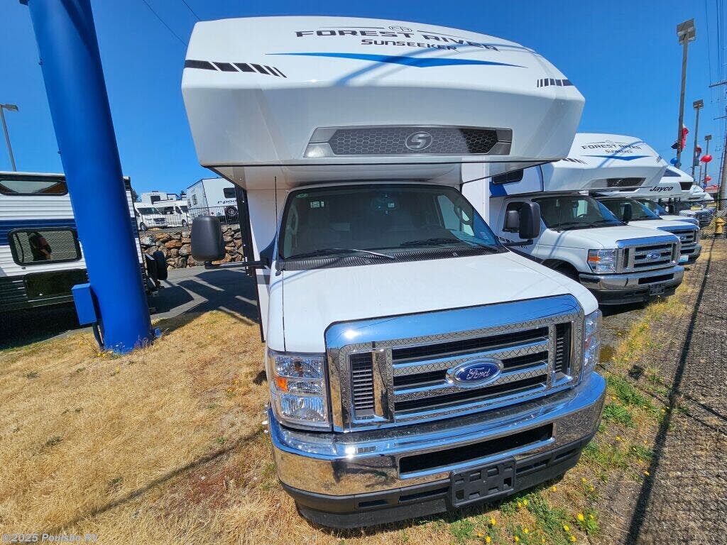 2026 Forest River Sunseeker LE 3250DSLE - New Class C For Sale by Poulsbo RV in Everett, Washington features Awning