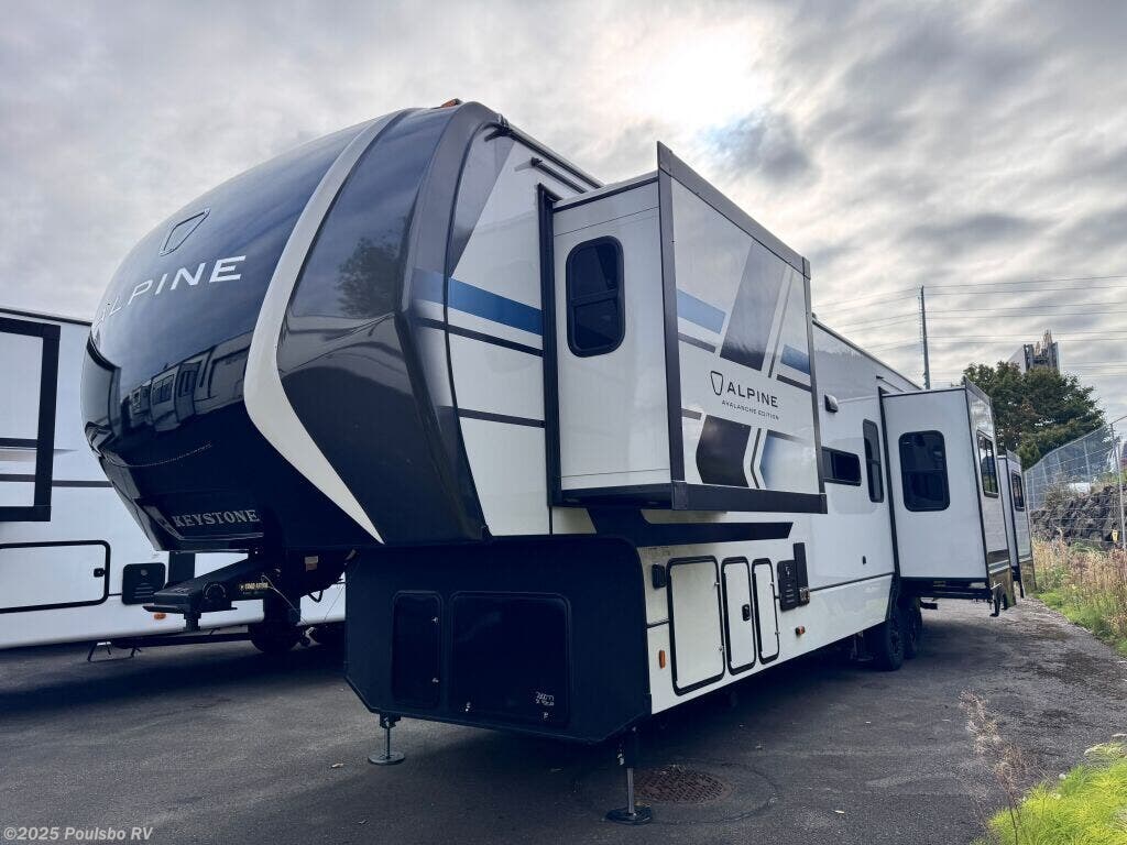 2026 Avalanche 380LT by Keystone from Poulsbo RV in Everett, Washington