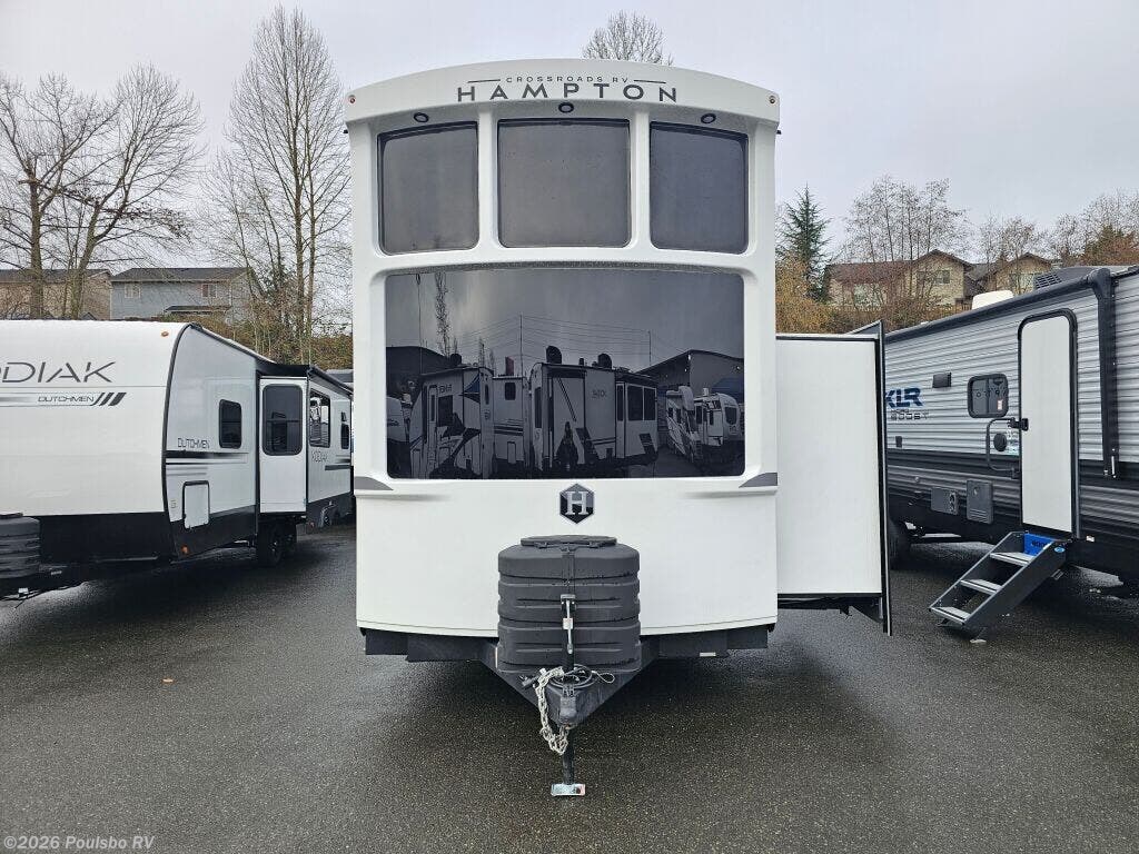 2026 CrossRoads Hampton Hampton - New Destination Trailer For Sale by Poulsbo RV in Everett, Washington features Awning
