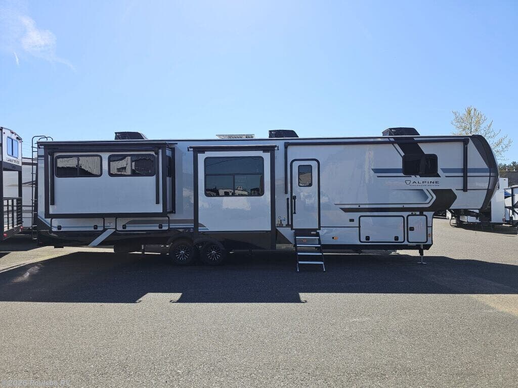 2026 Keystone Alpine Avalanche Edition Alpine Avalanche Edition - New Fifth Wheel For Sale by Poulsbo RV in Everett, Washington features Awning
