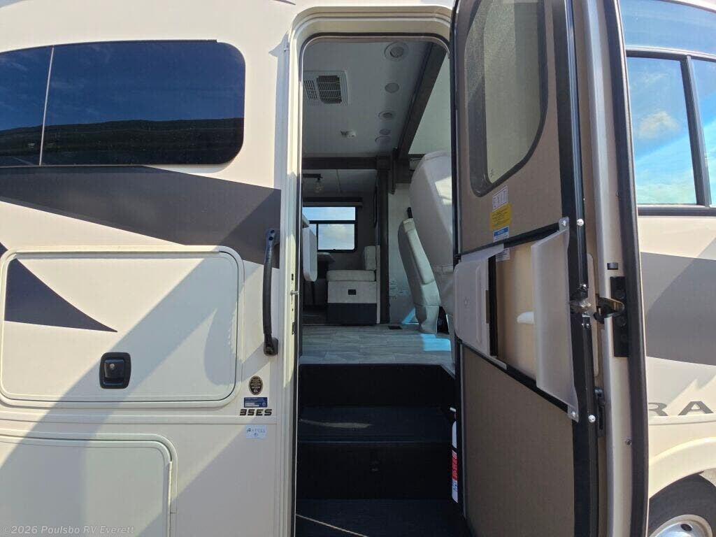 Used 2023 Coachmen Mirada Mirada available in Everett, Washington