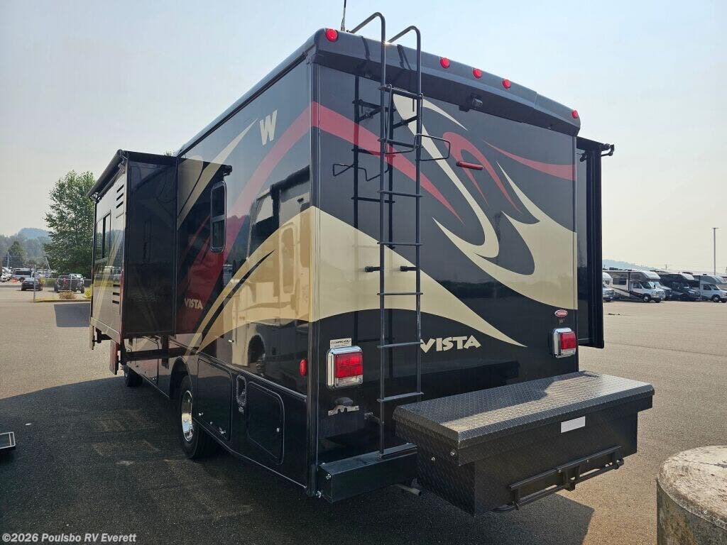 2012 Winnebago Vista Vista - Used Class A For Sale by Poulsbo RV Everett in Everett, Washington features Awning