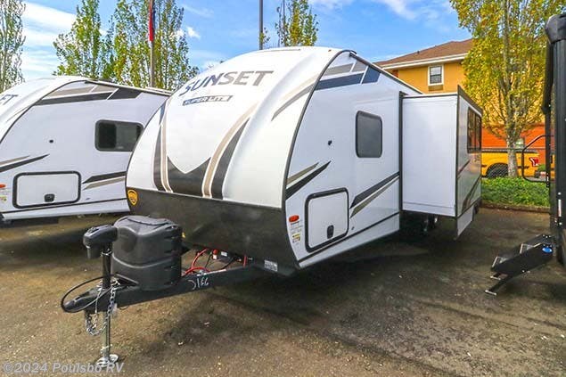 2022 CrossRoads Sunset Trail Super Lite 242BH - New Travel Trailer For Sale by Poulsbo RV in Sumner, Washington