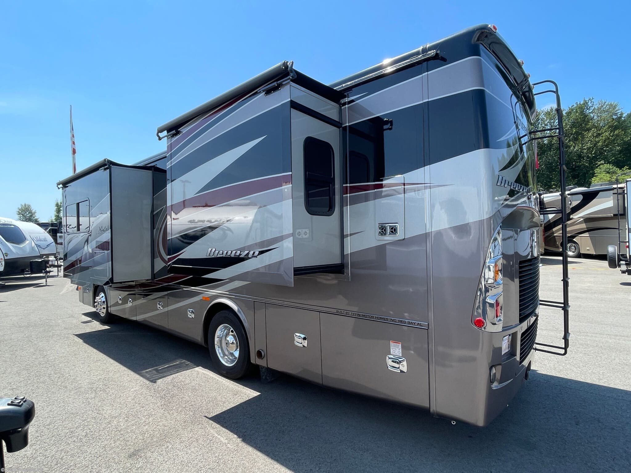 2017 Tiffin Allegro Breeze 31BR RV for Sale in Sumner, WA 98390