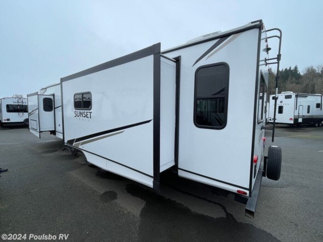 2024 Sunset Trail Super Lite SS330SI by CrossRoads from Poulsbo RV in Sumner, Washington