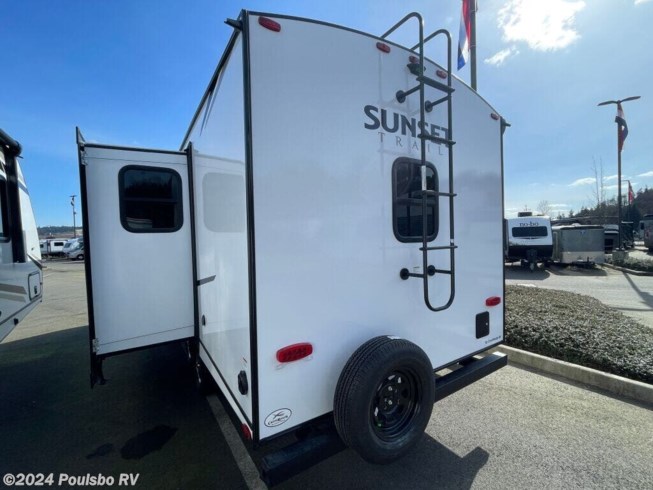 2024 Sunset Trail Super Lite SS212RB by CrossRoads from Poulsbo RV in Sumner, Washington