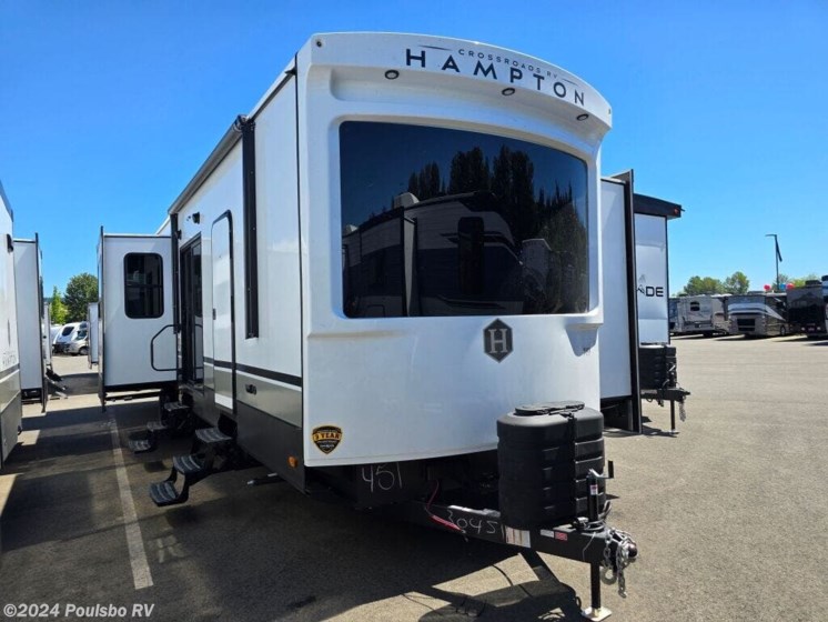 New 2024 CrossRoads Hampton HP380RKS available in Sumner, Washington