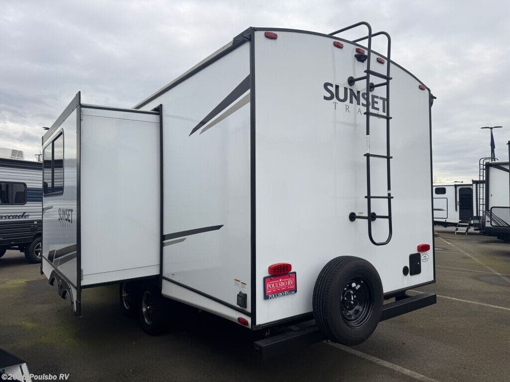 New 2024 CrossRoads Sunset Trail Super Lite Sunset Trail Super Lite available in Sumner, Washington