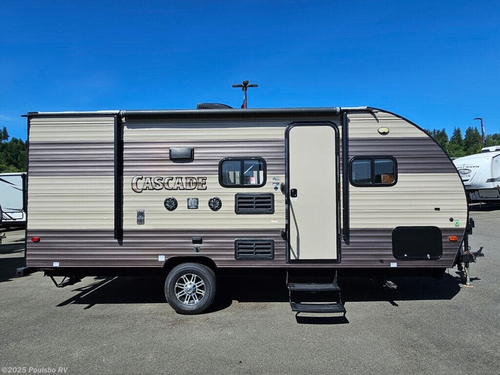 2018 Forest River Cascade Lite 18TOC - Used Travel Trailer For Sale by Poulsbo RV in Sumner, Washington features Awning